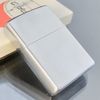 Bật Lửa Zippo Cổ Đồng Khối Mạ Chrome Phay Xước Eblem Bọc Vàng Năm 1973 Đời 1 Vạch Thẳng ZC235