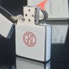 Bật Lửa Zippo Cổ Đồng Khối Mạ Chrome Phay Xước Khắc Ăn Mòn Phủ Sơn Năm 1973 Đời 1 Vạch Thẳng ZC242