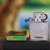 BẬT LỬA ZIPPO VÁNG DẦU 7 MẦU NĂM 2005 Z42