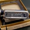Bật Lửa Zippo Cổ Đồng Khối Mạ Chrome Phay Xước Khắc Ắn Mòn Phủ Sơn Nguyên Zin Chính Hãng, Chủ Đề Cực Hiếm Đời Mộc Đáy 4 Chấm Năm 1962 ZC248