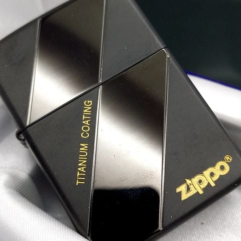 Bật Lửa Zippo Đồng Khối Phủ Titanium Coating Năm 2014 ZN155