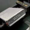 Bật Lửa Zippo Cổ Đồng Khối Mạ Chrome Phay Xước Khắc Ắn Mòn Phủ Sơn Chủ Đề Biệt Đội Hiếm Gặp Nguyên Zin Chính Hãng, Đời X La Mã Sản Xuất Năm 1994 ZL547