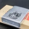 Bật Lửa Zippo Cổ Đồng Khối Mạ Chrome Phay Xước Khắc Ăn Mòn Phủ Sơn Năm 1978 Đời 4 Vạch Sắc ZC252