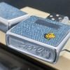 Bật Lửa Zippo Cổ Đồng Khối Mạ Chrome Bóng Vải Bò 2 Mặt Hiếm Gặp Năm 1977 Đời 5 Vạch Sắc ZC256