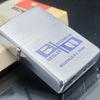Bật Lửa Zippo Cổ Đồng Khối Mạ Chrome Phay Xước Khắc Ăn Mòn Phủ Sơn Năm 1980 Đời 2 Vạch Sắc ZC265