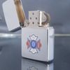 Bật Lửa Zippo Cổ Đồng Khối Mạ Chrome Phay Xước Khắc Ăn Mòn Phủ Sơn Chủ Đề Hiếm Gặp Năm 1978 Đời 4 Vạch Sắc ZC281