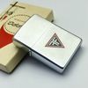 Bật Lửa Zippo Cổ Đồng Khối Mạ Chrome Phay Xước Khắc Ăn Mòn Phủ Sơn Năm 1970 Đời 4 Vạch Thẳng ZC288