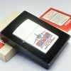 Bật Lửa Zippo Cổ Đồng Khối Mạ Chrome Phay Xước Khắc Ăn Mòn Phủ Sơn Chủ Đề Hiếm Gặp Năm 1982 Đời 8 Vạch Huyền ZC300
