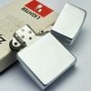 Bật Lửa Zippo Cổ Đồng Khối Mạ Chrome Phay Xước Lời Nguyện Cầu Đến Chúa Năm 1983 Đời 7 Vạch Huyền ZC305