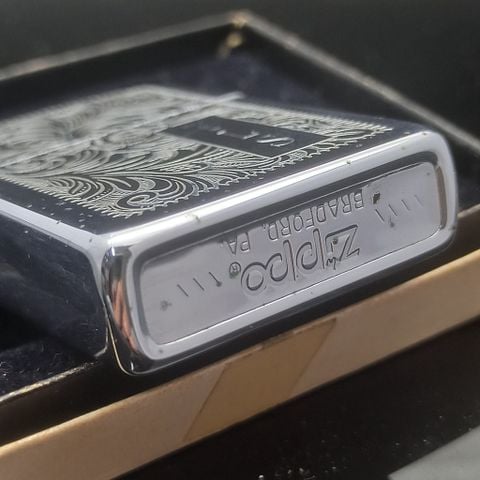 Bật Lửa Zippo Cổ Đồng Khối Mạ Chrome Venetian Hoa Văn Cổ Điển Năm 1983 Đời 7 Vạch Huyền ZC362