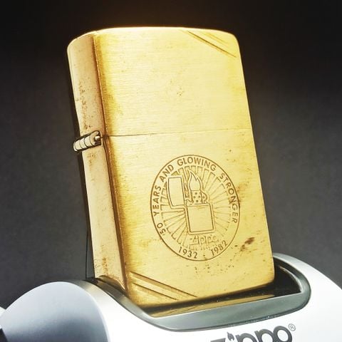 Bật Lửa Zippo Đồng Nguyên Khối Chu Niên Năm 1932 - 1982 Kèm Bộ Bài Rất Hiếm, Giá Trị Sưu Tầm Cực Cao ZQH93