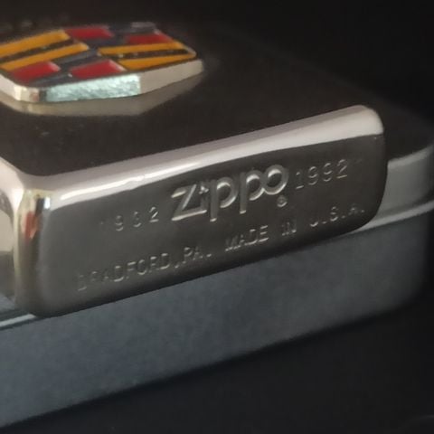 Zippo Chu Niên 1932 - 1992 Giá Thanh Lý Đã Qua Sử Dụng SX Năm 1992 C34