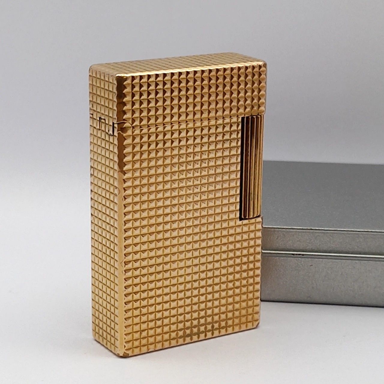 Bật Lửa Dupont 1 Ligne Bọc Vàng Vân Kim Cương 1 Lỗ Phom Cao DP140