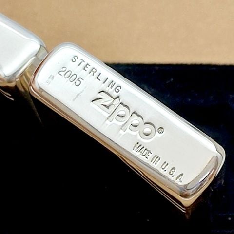 BẬT LỬA ZIPPO BẠC KHỐI STERLING BẢN CHẶT GÓC TRƠN BÓNG SX NĂM 2005 ZB86