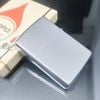 Bật Lửa Zippo Cổ Đồng Khối Mạ Chrome Phay Xước Chủ Đề Ăn Mòn Phủ Sơn Hiếm Gặp Năm 1975 Đời 7 Vạch Sắc ZC386
