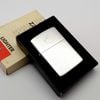 Bật Lửa Zippo Cổ Đồng Khối Mạ Chrome Phay Xước Khắc Ăn Mòn Năm 1981 Đời 1 Vạch Sắc ZC412