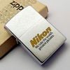 Bật Lửa Zippo Cổ Đồng Khối Mạ Chrome Phay Xước Chủ Đề Nikon Ăn Mòn Phủ Sơn Hiếm Gặp Năm 1982 Đời 8 Vạch Huyền ZC421