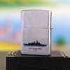 BẬT LỬA ZIPPO CHROME TẦU CHIẾN HAI MẶT NĂM 2003 Z59
