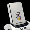 Bật Lửa Zippo Cổ Đồng Khối Mạ Chrome Phay Xước Chủ Đề Quân Sự Hoa Kỳ Ăn Mòn Phủ Sơn Hiếm Gặp Năm 1978 Đời 4 Vạch Sắc ZC452