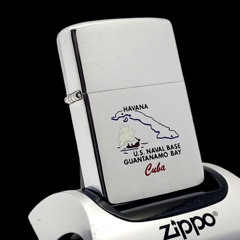 Bật Lửa Zippo Cổ Đồng Khối Mạ Chrome Phay Xước Chủ Đề Quân Sự Hoa Kỳ Ăn Mòn Phủ Sơn Hiếm Gặp Năm 1982 Đời 8 Vạch Huyền ZC462