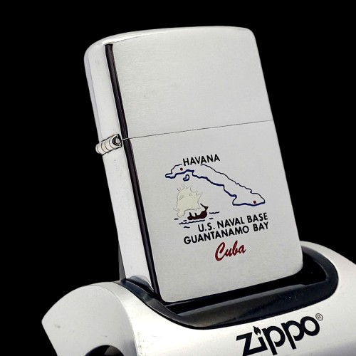 Bật Lửa Zippo Cổ Đồng Khối Mạ Chrome Phay Xước Chủ Đề Quân Sự Hoa Kỳ Ăn Mòn Phủ Sơn Hiếm Gặp Năm 1982 Đời 8 Vạch Huyền ZC462