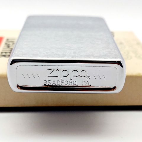 Bật Lửa Zippo Cổ Đồng Khối Mạ Chrome Phay Xước Chủ Đề Quân Sự Hoa Kỳ Ăn Mòn Phủ Sơn Hiếm Gặp Năm 1983 Đời 7 Vạch Huyền ZC463