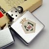 Bật Lửa Zippo Cổ Đồng Khối Mạ Chrome Phay Xước Chủ Đề Quân Sự Hoa Kỳ Ăn Mòn Phủ Sơn Hiếm Gặp Năm 1983 Đời 7 Vạch Huyền ZC463