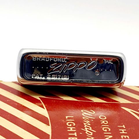 Bật Lửa Zippo Cổ Đồng Khối Mạ Chrome Phay Xước Chủ Đề Ăn Phủ Sơn Hiếm Gặp Năm 1957 Đời 8 Chấm PAT Lệch ZC466