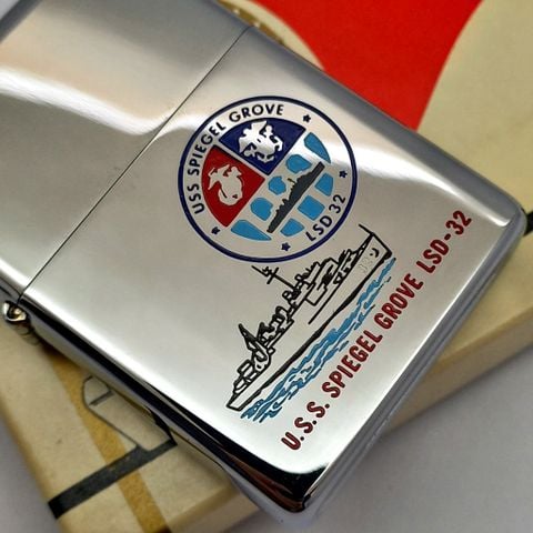 Bật Lửa Zippo Cổ Đồng Khối Mạ Chrome Bóng Chủ Đề Tầu Chiến Năm 1974 Đời 8 Vạch Sắc ZC471