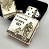 BẬT LỬA ZIPPO BẠC ĐÚC NGUYÊN KHỐI STERLING CHỦ ĐỀ CHA VÀ CON ZB45