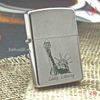 BẬT LỬA ZIPPO SATIN SƠN HẤP NHIỆT CHỦ ĐỀ NỮ THẦN TỰ DO NĂM 2010 Z83