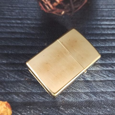 BẬT LỬA ZIPPO BRASS EMBLEM LOGO KỶ NIỆM 40 NĂM THÀNH LẬP HÃNG NĂM 2008 Z96