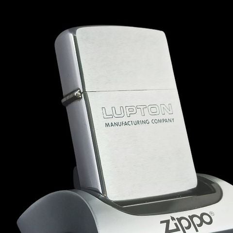 Bật Lửa ZIPPO Cổ  Sản Xuất Năm 1965 Đời Chữ Xéo 1 Chấm Chủ Đề  LUPTON - ZC42