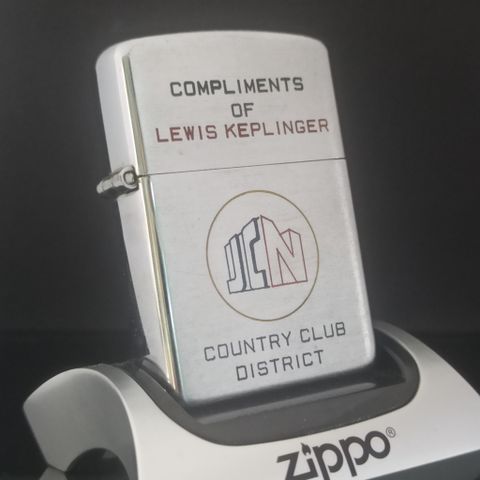 Bật Lửa Zippo Cổ Bản Lề 3 Chấu Đời Mộc Đáy 3 Hàng Chữ Năm 1948 ZCU44