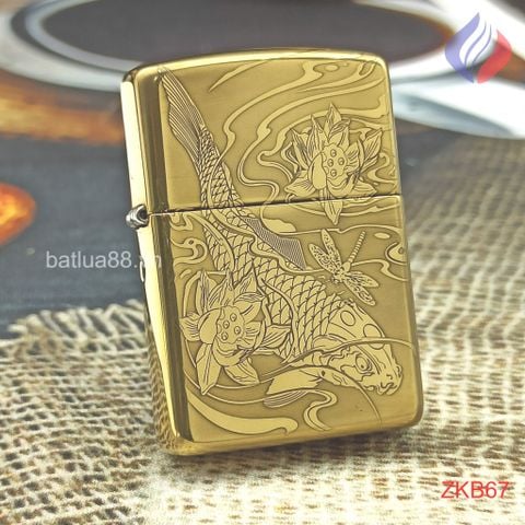 BẬT LỬA ZIPPO BRASS ĐỒNG KHỐI CÁ CHÉP ĐẦM SEN KHẮC 2 MẶT BẢN AMOR - ZKB67