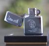 BẬT LỬA ZIPPO CHROME BÓNG CHỦ ĐỀ WILD WEST SÚNG CÔN ĐỜI VI NĂM 1990 ZL11