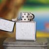 BẬT LỬA ZIPPO CHROME BÓNG CHỦ ĐỀ HỌA TIẾT AI CẬP BẢN XUẤT CHÂU ÂU ĐỜI XIV NĂM 1998 ZL121