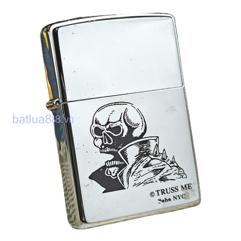 BẬT LỬA ZIPPO CHROME BÓNG SƠN HẤP NHIỆT CHỦ ĐỀ NGƯỜI NGOÀI HÀNH TINH BẢN XUẤT CHÂU ÂU ĐỜI XIII NĂM 1997 ZL129