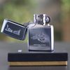 BẬT LỬA ZIPPO CHROME BÓNG CHỦ ĐỀ WILD WEST MŨ DÂY CAO BỒI ĐỜI XI NĂM 1995 ZL13