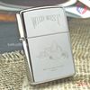 BẬT LỬA ZIPPO CHROME BÓNG CHỦ ĐỀ WILD WEST MŨ DÂY CAO BỒI ĐỜI XI NĂM 1995 ZL13