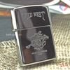 BẬT LỬA ZIPPO CHROME BÓNG CHỦ ĐỀ WILD WEST CAO BỒI CƯỠI NGỰA ĐỜI XI NĂM 1995 ZL15