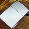 BẬT LỬA ZIPPO CHROME BÓNG CHỦ ĐỀ WILD WEST MŨ DÂY CAO BỒI ĐỜI VI NĂM 1990 ZL194