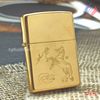 BẬT LỬA ZIPPO BRASS CHỦ ĐỀ NGỰA ĐỜI XV LA MÃ SẢN XUẤT NĂM 1999 - ZL262