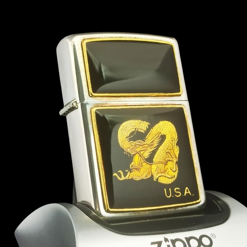 Bật Lửa Zippo Đồng Khối Mạ Chrome Bóng Emblem Dát Vàng Phủ Eboxy Đổi Mầu Theo Nhiệt Độ Rất Hiếm Chính Hãng Đời X La Mã Năm 1994 ZL450