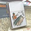 BẬT LỬA ZIPPO CHROME BÓNG SƠN HẤP NHIỆT CHỦ ĐỀ CÂU CÁ ĐỜI XVI NĂM 2000 ZL51