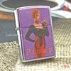 BẬT LỬA ZIPPO CHROME BÓNG CHỦ ĐỀ EMBLEM MẪU GIRL PINUP ĐỜI XII NĂM 1996 ZL62