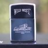 BẬT LỬA ZIPPO CHROME BÓNG CHỦ ĐỀ WILD WEST SÚNG CÔN ĐỜI VI NĂM 1990 ZL11