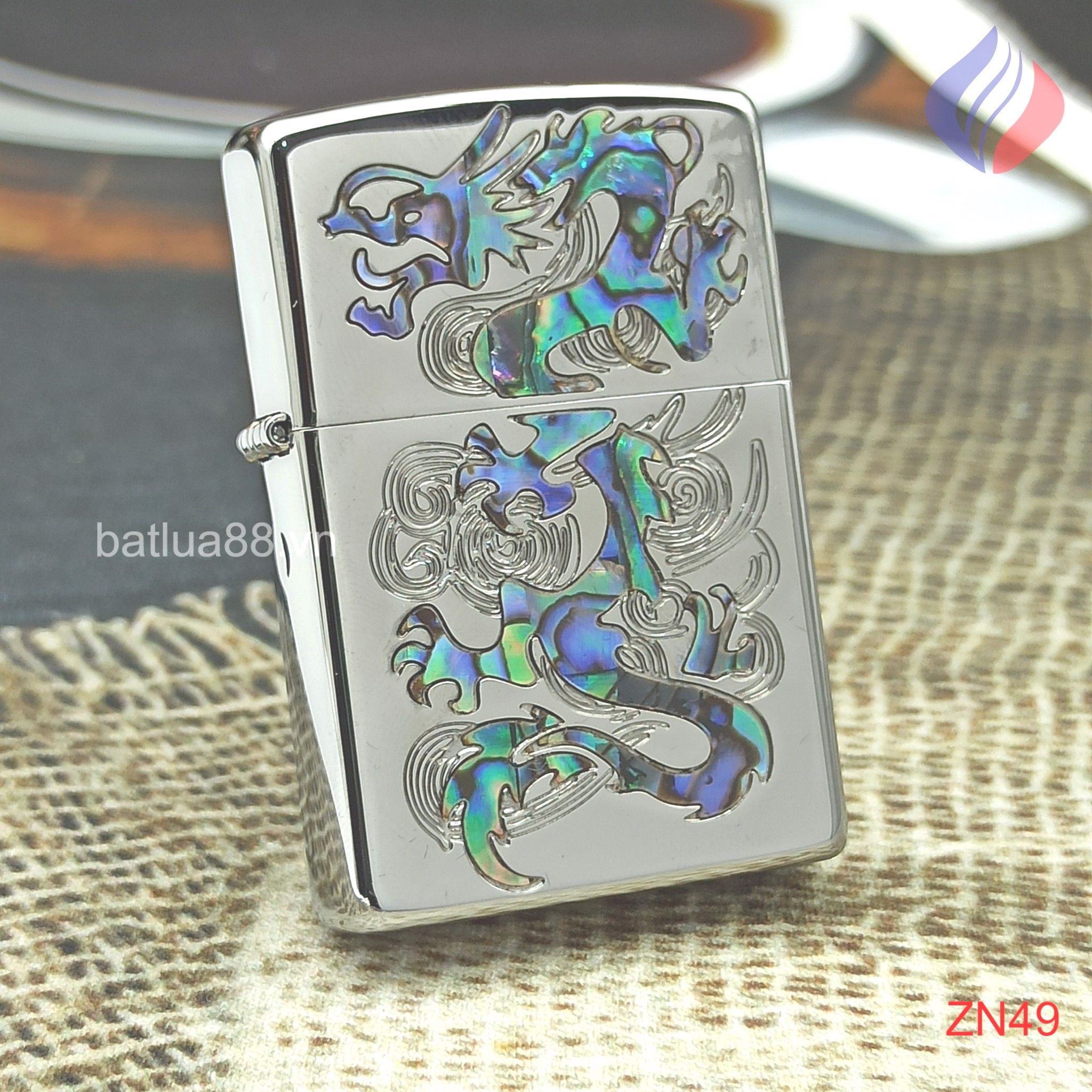 BẬT LỬA ZIPPO KHẢM TRAI HÌNH RỒNG - ZN156