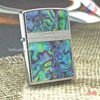 BẬT LỬA ZIPPO MẠ BẠC HOA VĂN KHẢM XÀ CỪ (KHẢM TRAI) ZN86