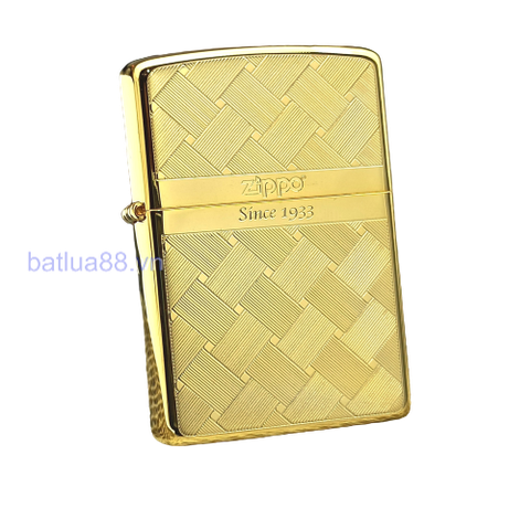 BẬT LỬA ZIPPO XUẤT NHẬT MẠ VÀNG 22K VÂN CARO CHÉO SẢN XUẤT NĂM 2018 - ZN93